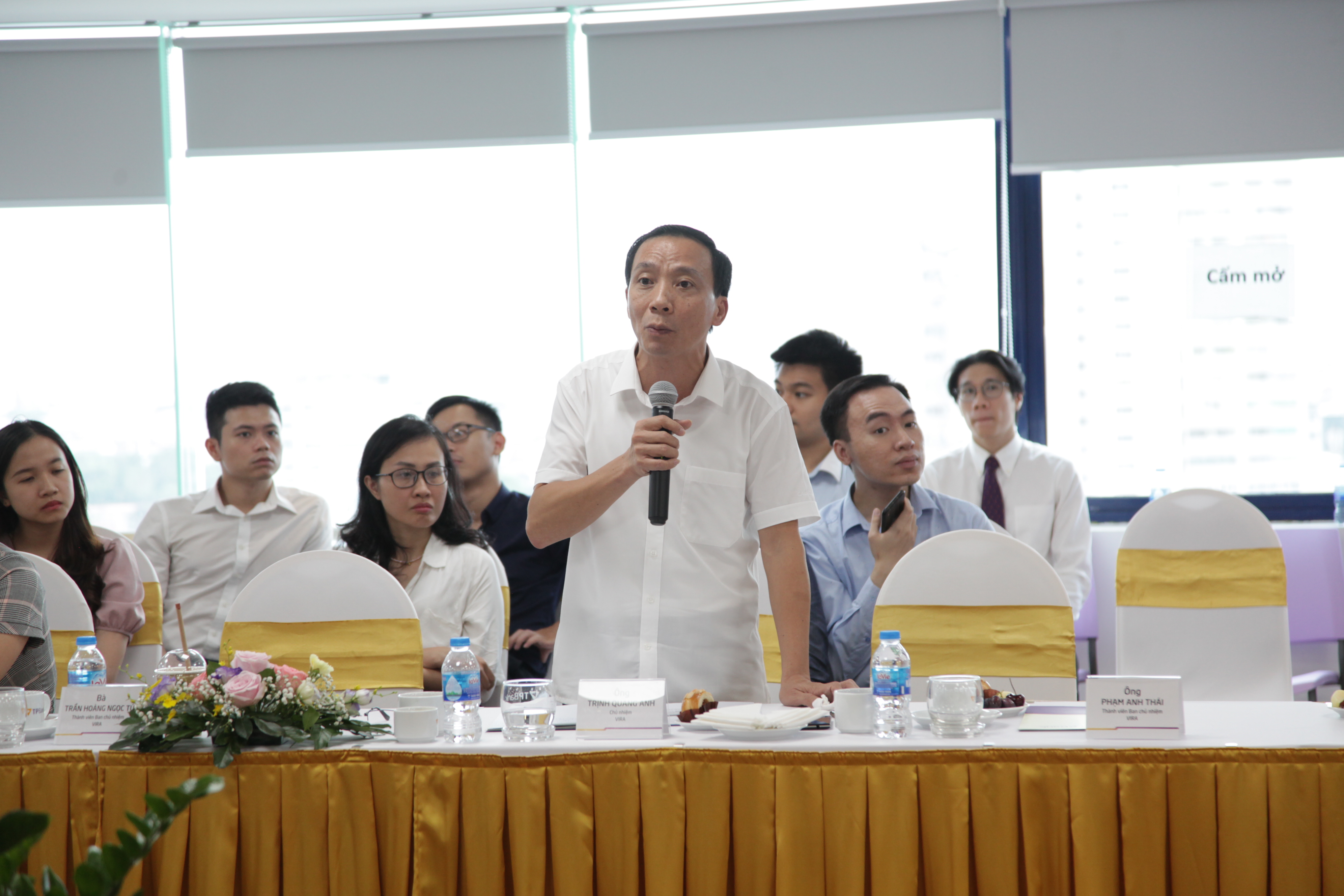 Hoi thao “Trien vong thi truong Viet Nam nua cuoi nam 2020 trong boi canh binh thuong moi“ Hội thảo “Triển vọng thị trường Việt Nam nửa cuối năm 2020 trong bối cảnh bình thường mới“