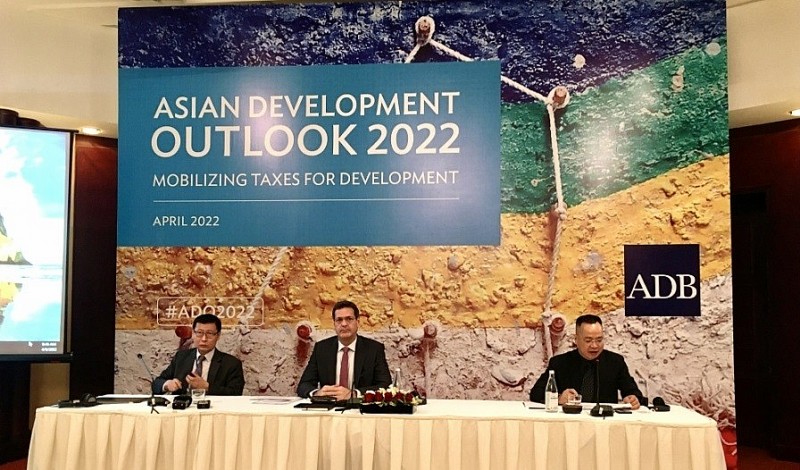 ADB dự báo kinh tế Việt Nam phục hồi ở mức 6,5% trong năm 2022
