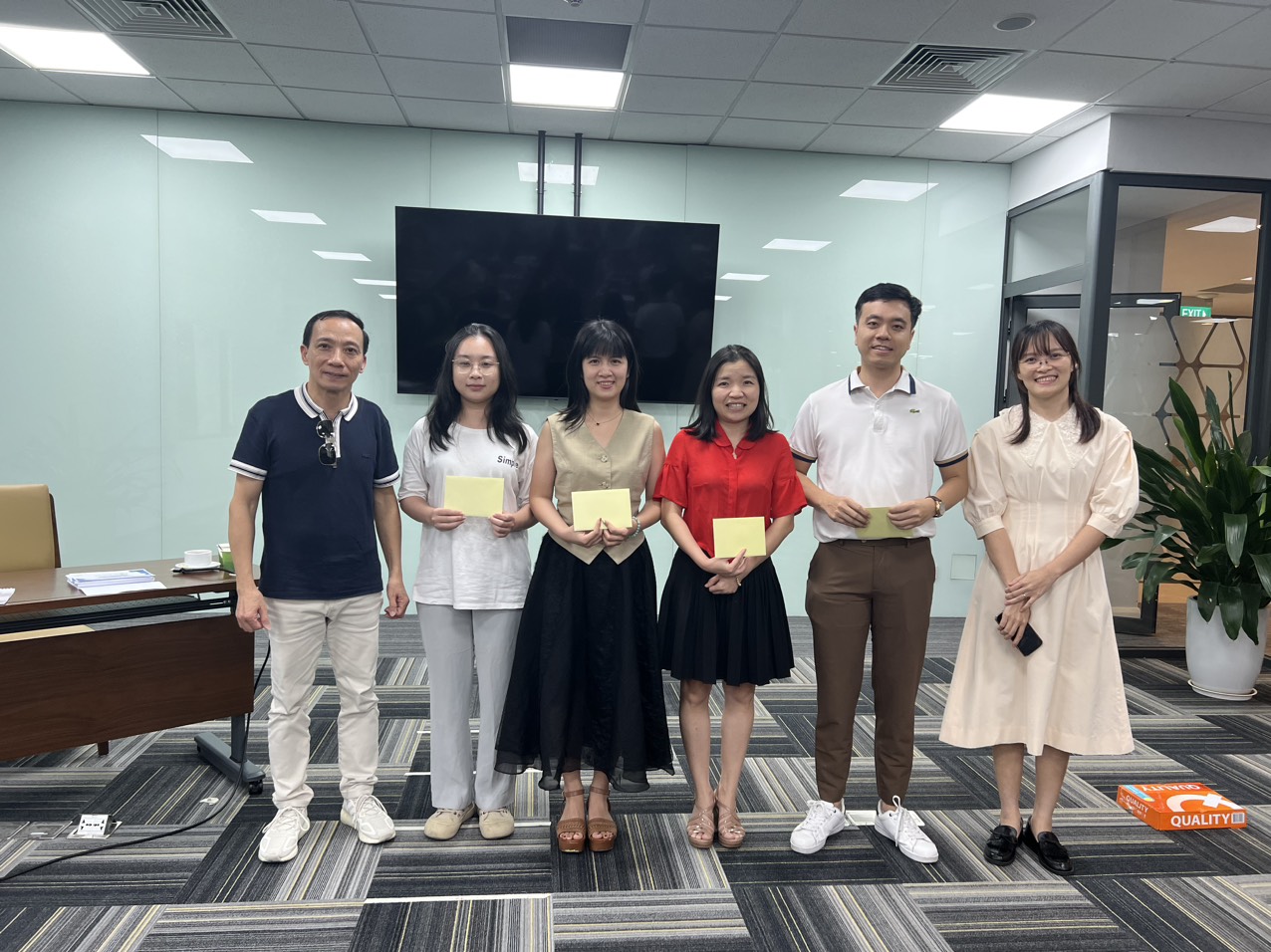 Khoa Boi duong nghiep vu Kinh te vi mo - Goc nhin thuc tien (K3) da ket thuc thanh cong tot dep 8 Khóa Bồi dưỡng nghiệp vụ Kinh tế vĩ mô - Góc nhìn thực tiễn K3 đã kết thúc thành công tốt đẹp 8