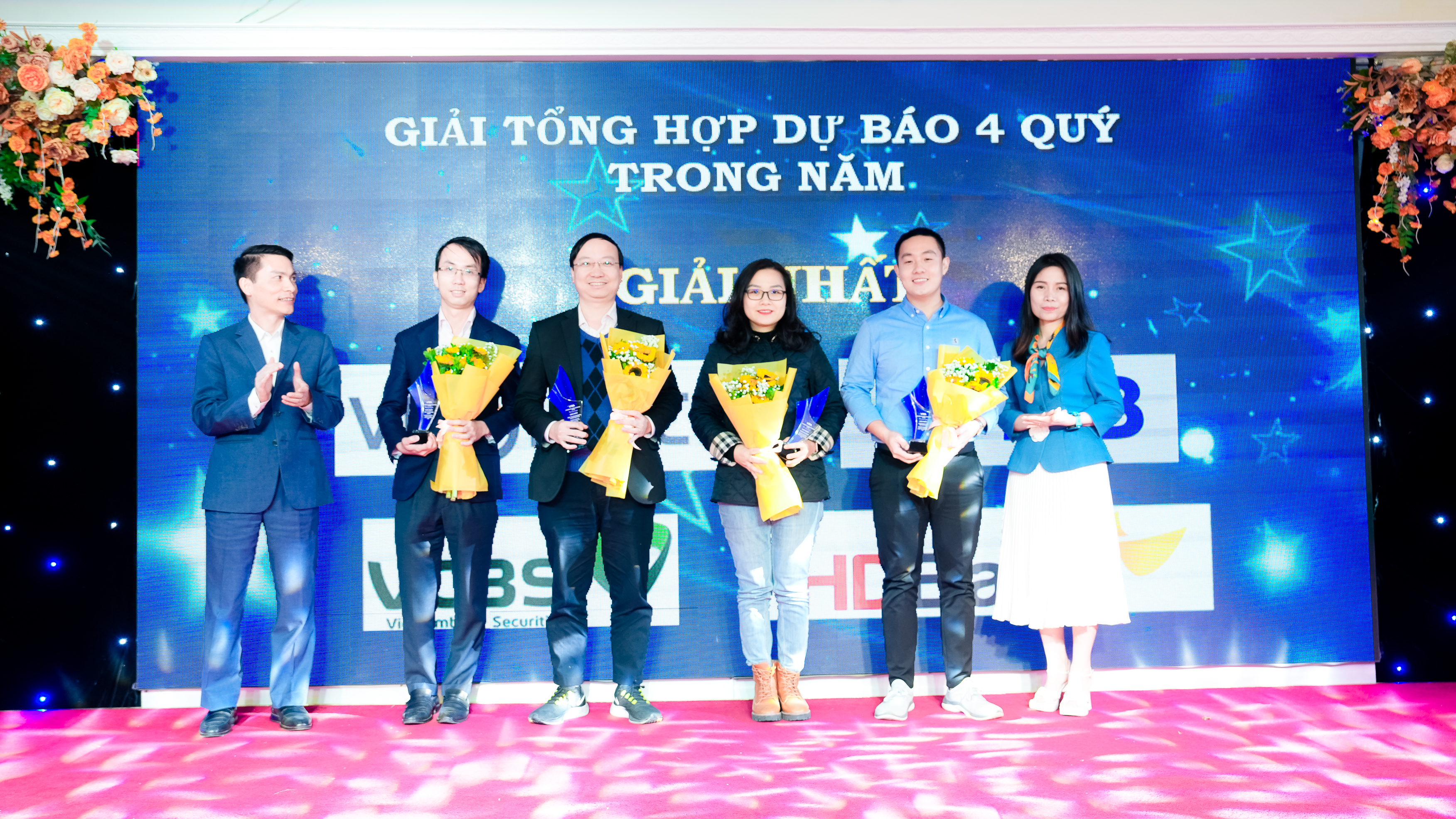 Le Tong ket hoat dong VIRA 2023 9 Lễ Tổng kết hoạt động VIRA 2023 9